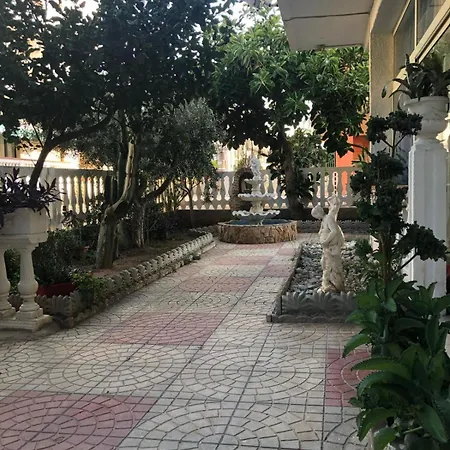 Iole E Benny アパート カーポ・リッツート