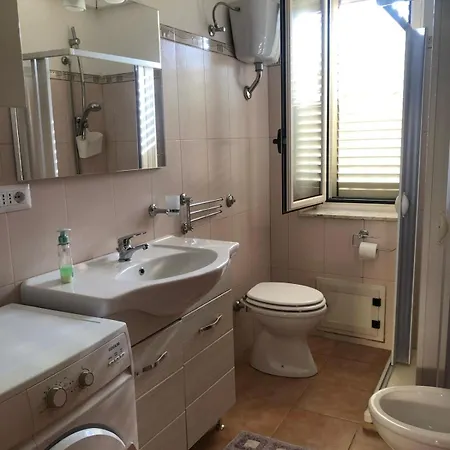 Iole E Benny Apartment